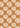 Een naadloos bloemmotief met bloeiende lichtroze bloemen en lichtbruine bladeren op een warm getinte achtergrond, perfect voor Bubble & Blend Keukendoek Concord.